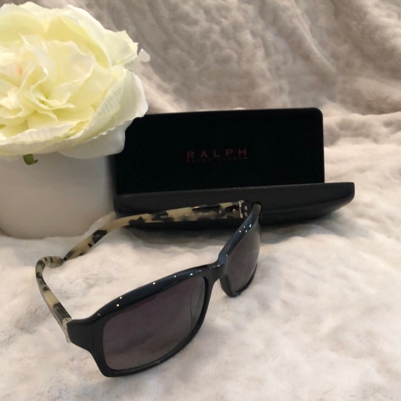 Gorgeous Black& leopard Ralph Lauren sunglasses - Picture 1 of 12